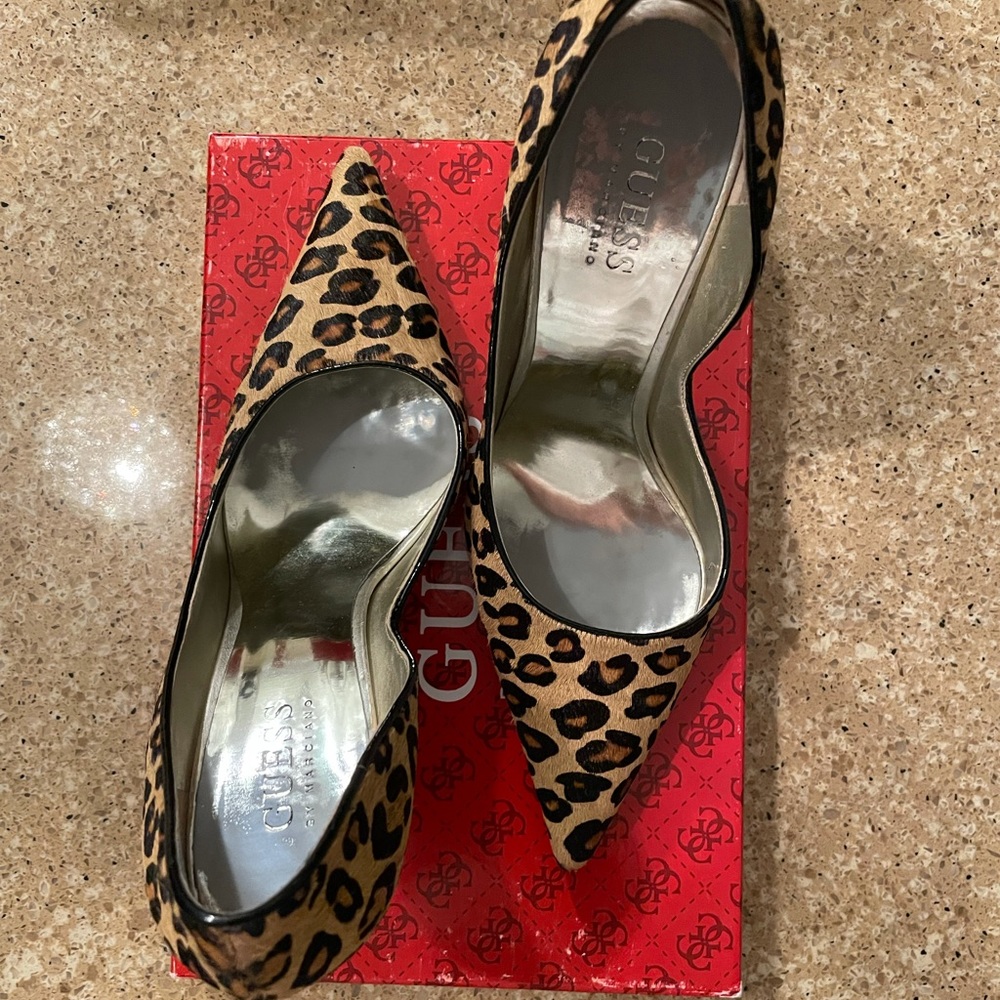 GUESS Woman Size 8  animal-print. High hills shoes.